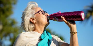 Tipps für Senioren bei Sommerhitze - Verbraucherinformation der DKV