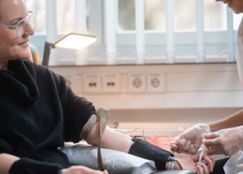 Neue Therapieansaetze- Mit Infusionen gegen Bluthochdruck, Umweltgifte und Co.